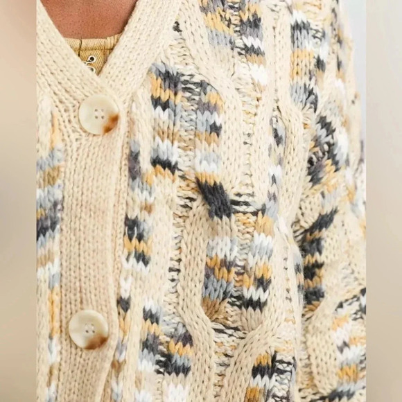 Gilded Intent Cable Knit Cardigan Sweater Cream Blue Camel Tones Size Small - Picture 2 of 12